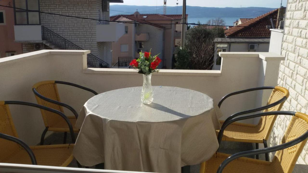 Apartment Biskupovic Dugi Rat Extérieur photo