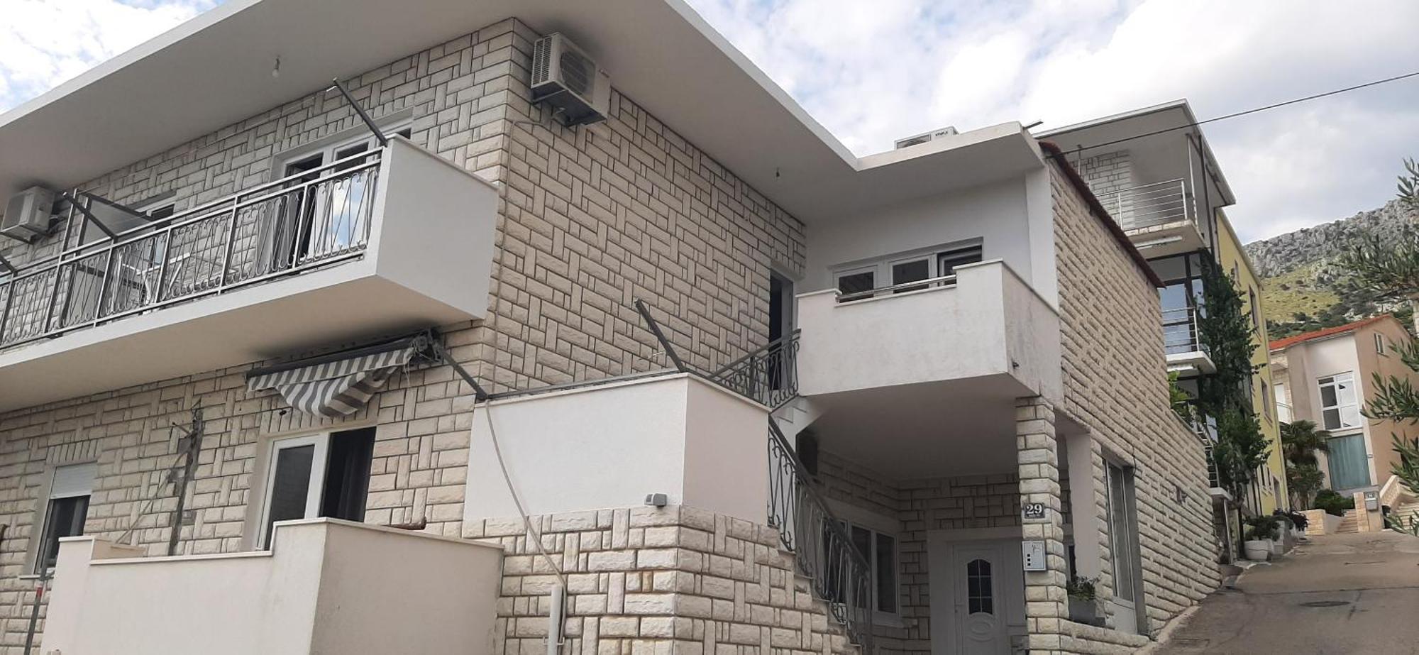 Apartment Biskupovic Dugi Rat Extérieur photo